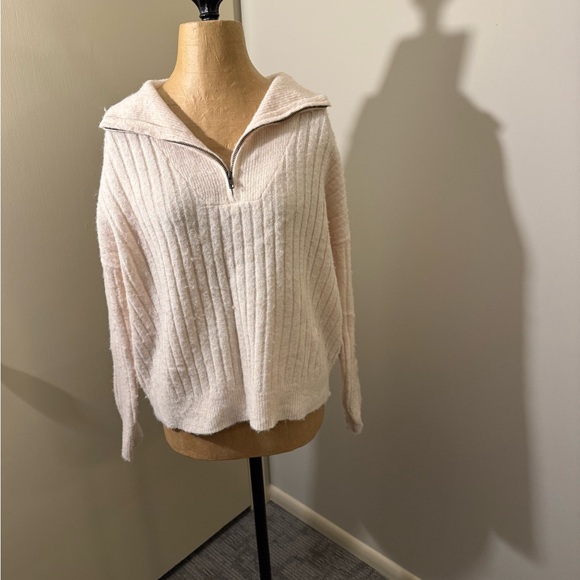 Lucky Brand Soft Cream Turtleneck Sweater - Picture 3 of 13